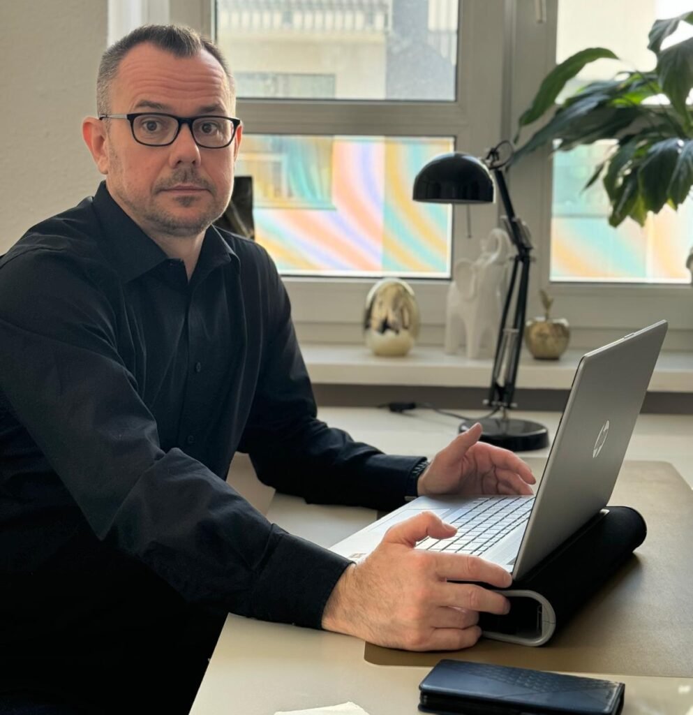 Specjalista od pozycjonowania wizytówek Google Moja Firma Maciej Doman